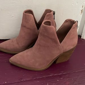 Vince Camuto Gigietta Booties